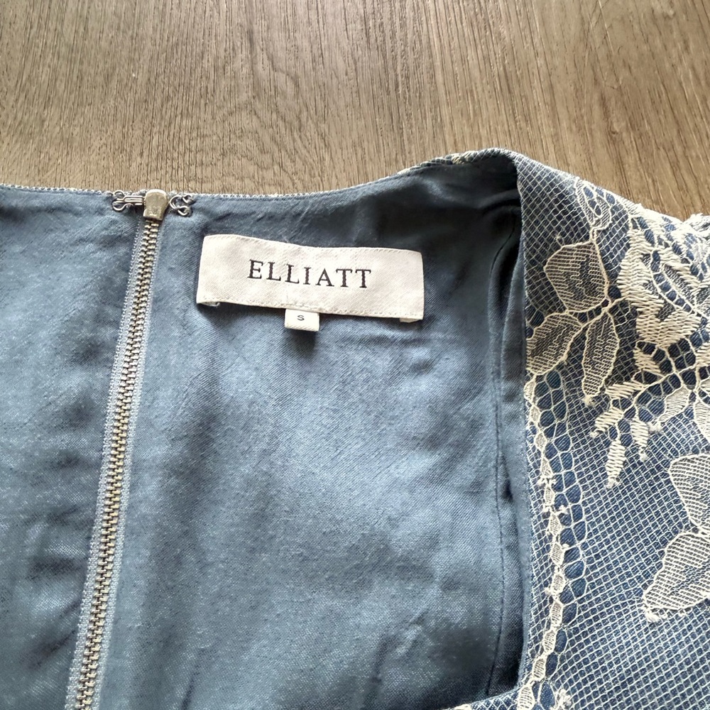 elliatt safia blue & white lace puff sleeve flare ruffle mini dress size small - Picture 4 of 5